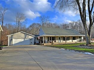 2756 Five Points Hartford Rd, Fowler, OH 44418
