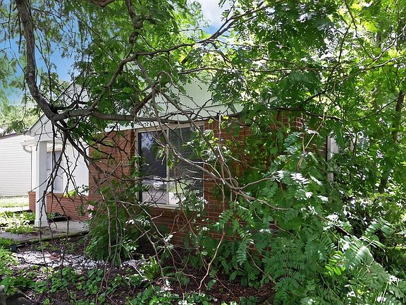 4th image of 5401 Adderley Ave