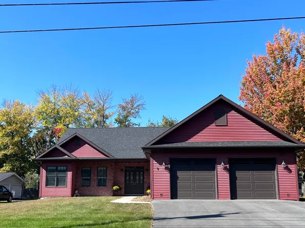 9 Westland Ave, Morrisonville, NY 12962