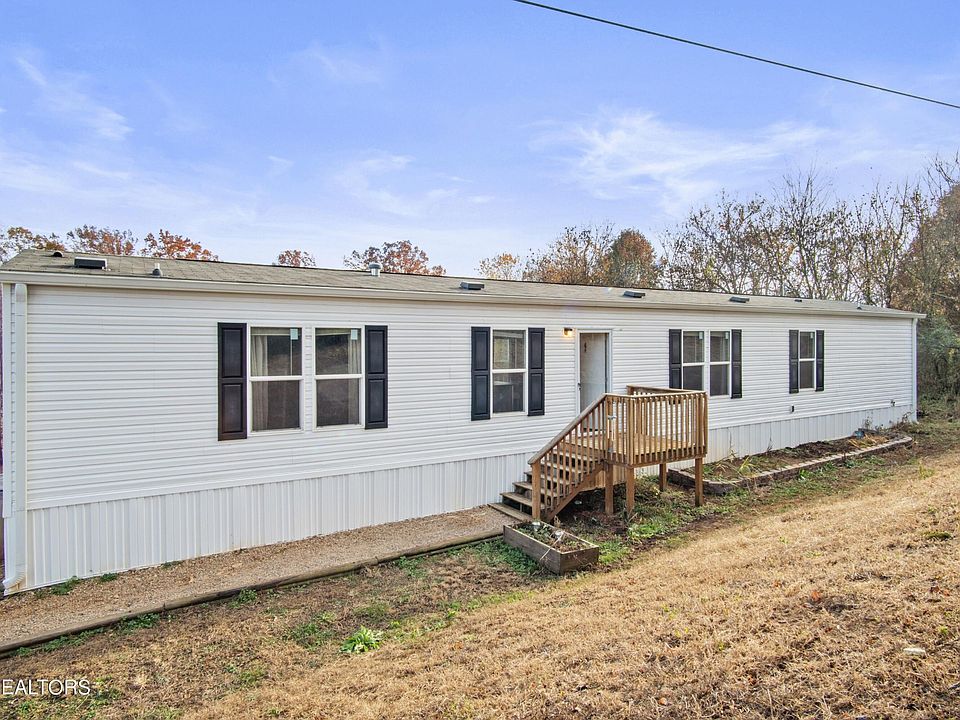 1st image of 827 Trigonia Rd