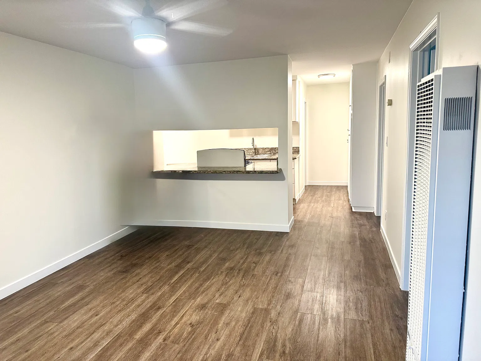 2 bed, 850 sqft, $2,500 — Photo 3