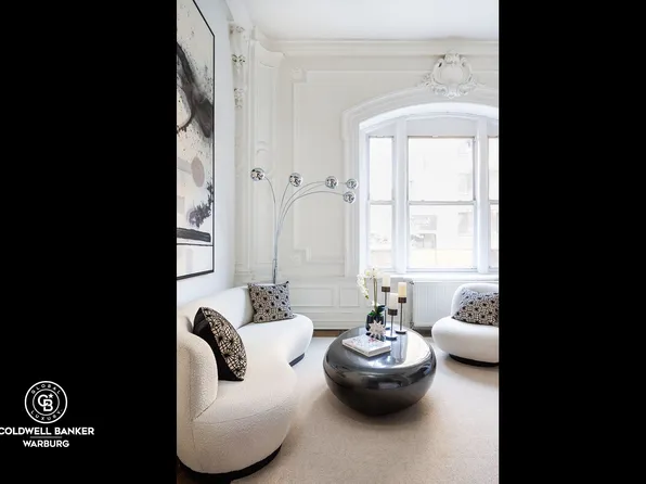 160 Bleecker Street image 1 of 5