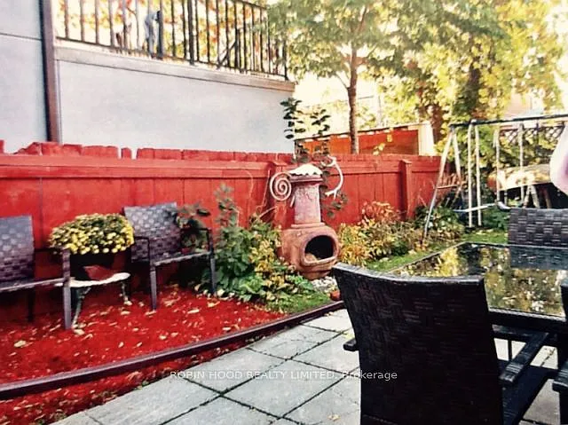 66 Beechwood Ave — Photo 8