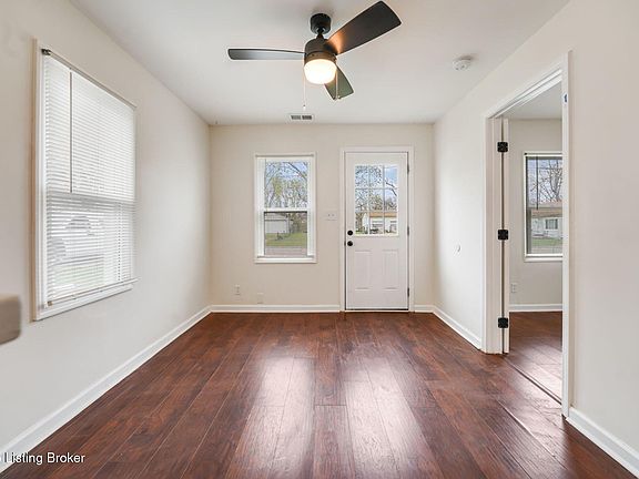 4th image of 2550 Broadway St