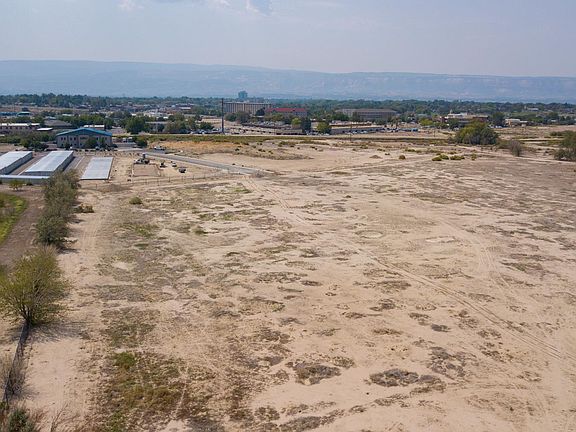 3rd image of 2725 H Rd