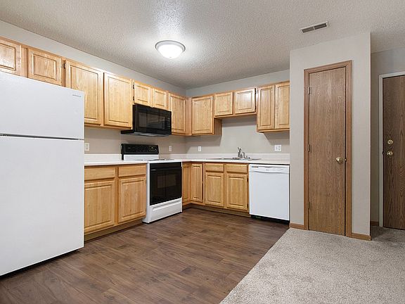 4th image of 901 Franklin Ave #1204