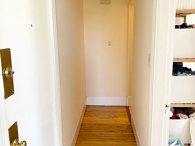 702 Green St #1 — Photo 4