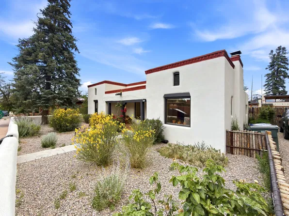 337 Don Cubero Pl #A, Santa Fe, NM 87505