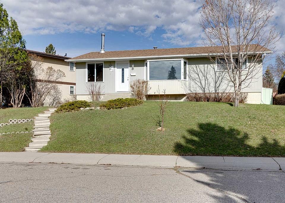 1st image of 248 SW Huntcroft Rd NE