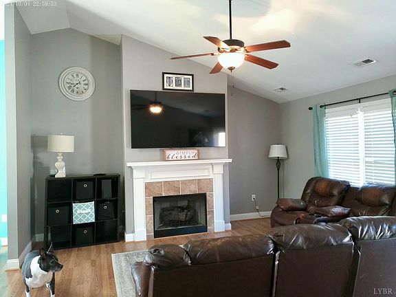 4th image of 305 Lakeview Dr
