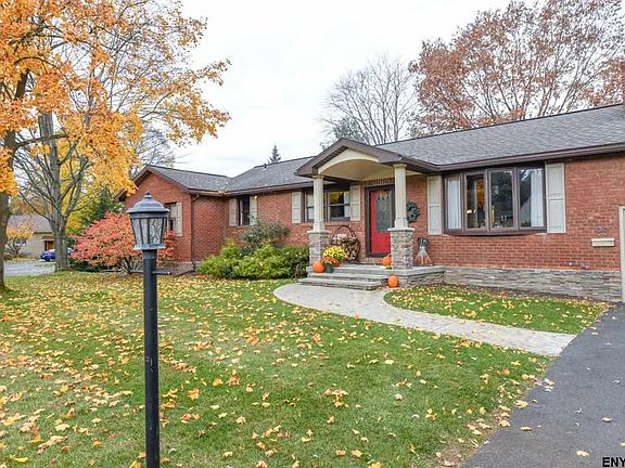 5th image of 23 Ableman Ave