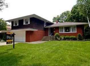 4407 Peacock Ln, Rolling Mdws, IL 60008