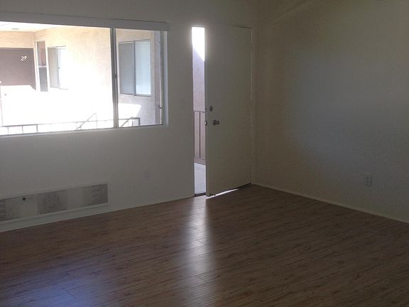 5th image of 18200 Killion St APT 43