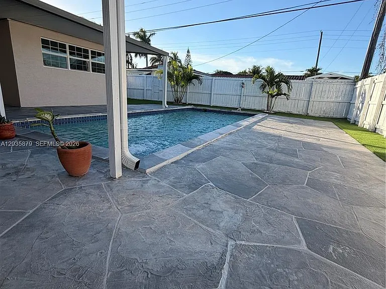 7751 NW 32nd St — Photo 23