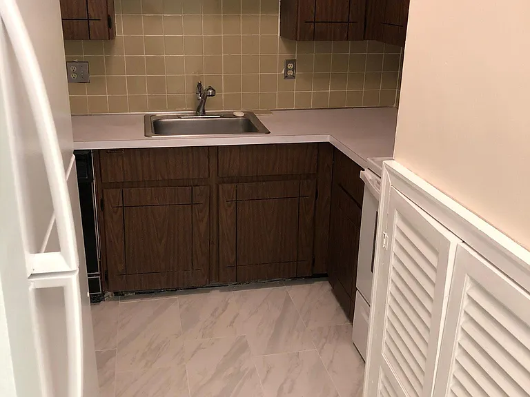 107 Oak Ln #9 — Photo 7