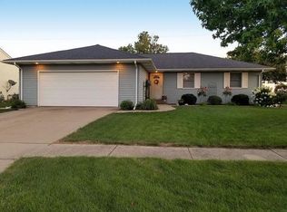 3323 W William St, Champaign, IL 61821