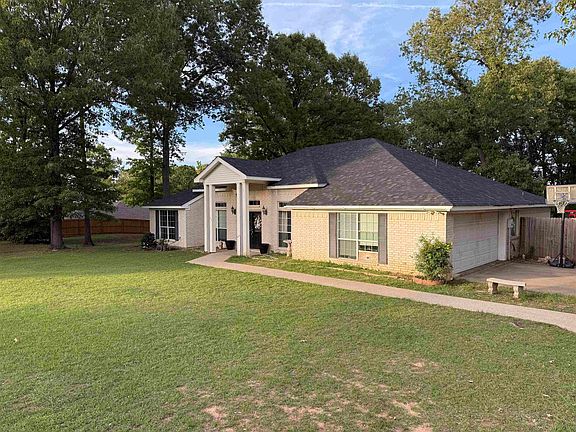 2nd image of 125 Spring Dr
