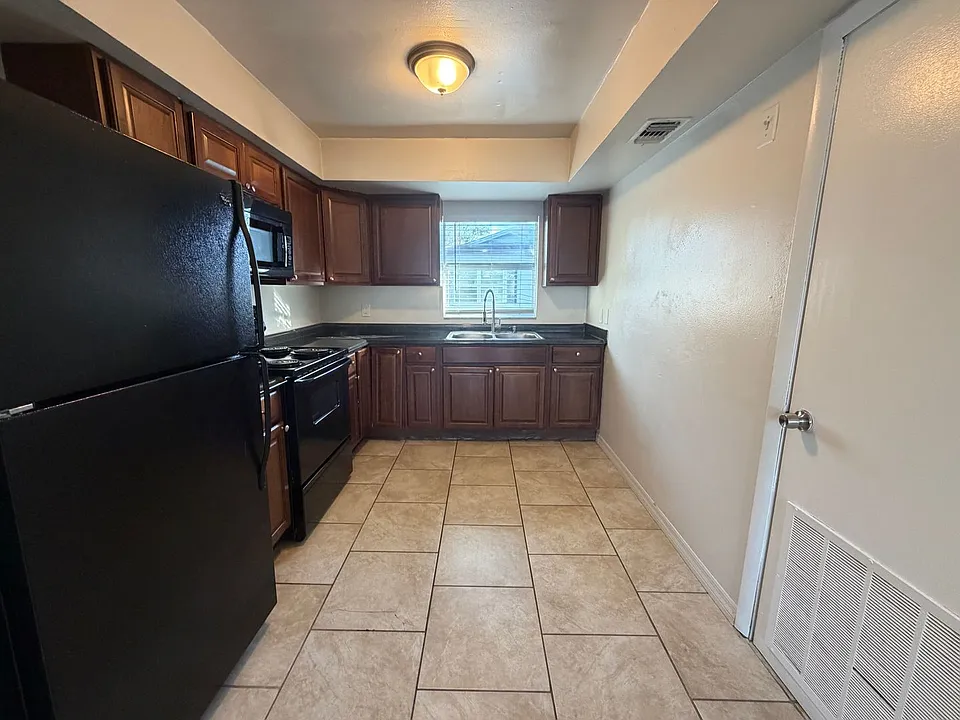 7106 S Kissimmee St #D
