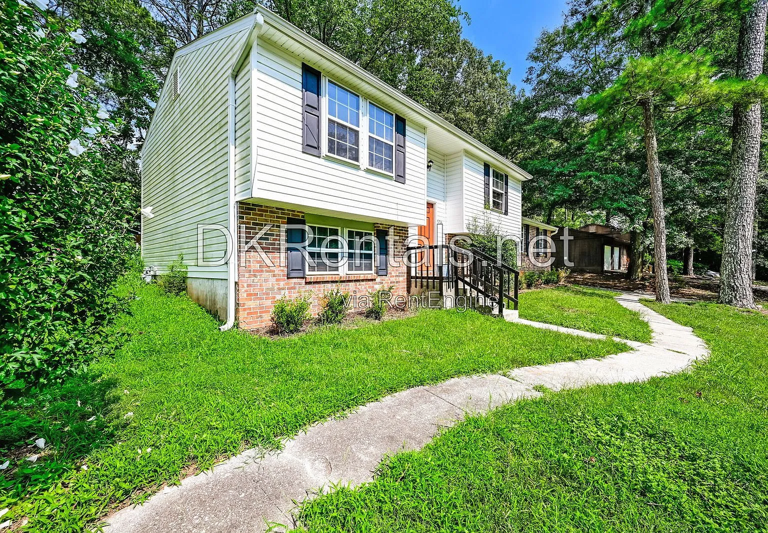 4 bed, 2.0 bath, 1738 sqft, $1,750 — Photo 3