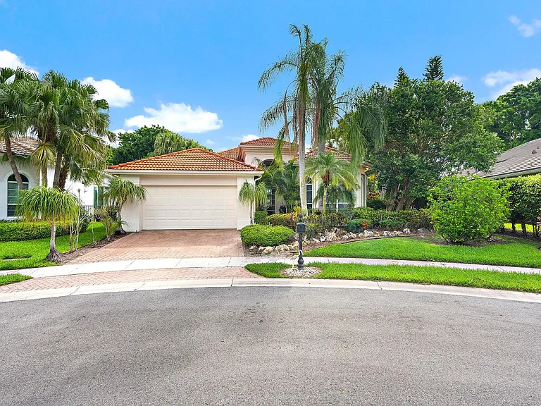 8080 Sandhill Ct — Photo 2