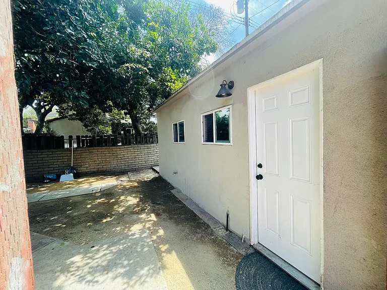 3115 N Pershing Ave #2 — Photo 10