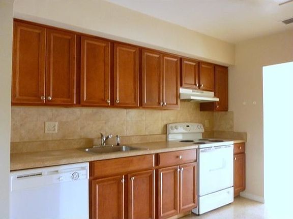 4th image of 1839 NE 56th Street