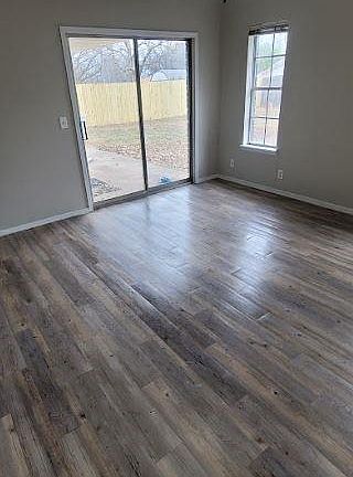 5th image of 501 Leslie Dr