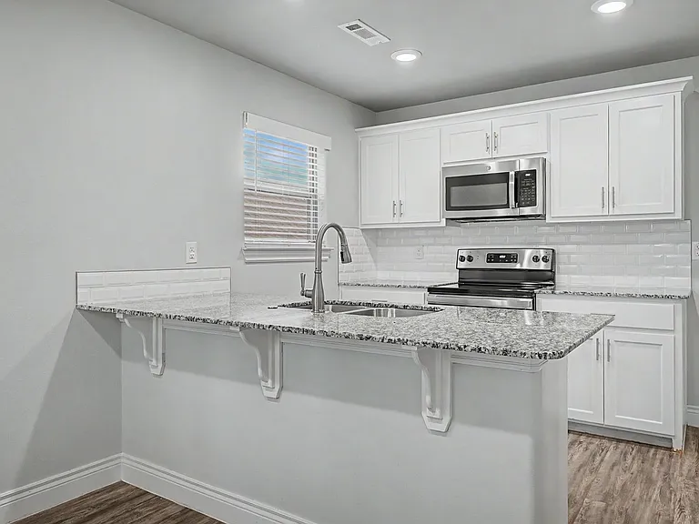 604 E Osage Trce — Photo 12