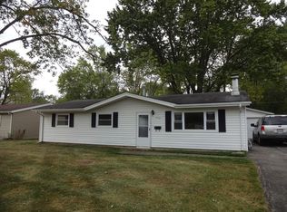 475 Willow Rd, Wauconda, IL 60084