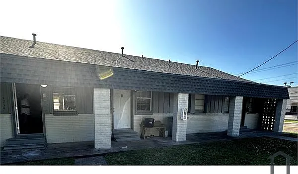 4210 Houston St — Photo 8