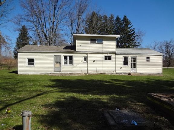 5th image of 148 Grand St