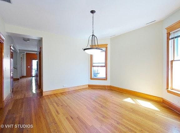 3rd image of 2150 W Bradley Pl #2