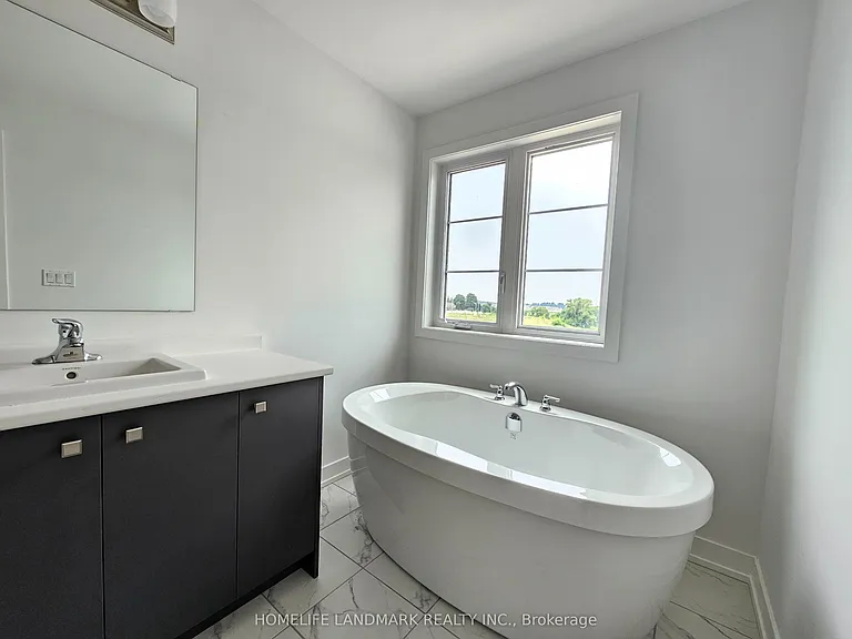 77 Morrison Cres — Photo 11