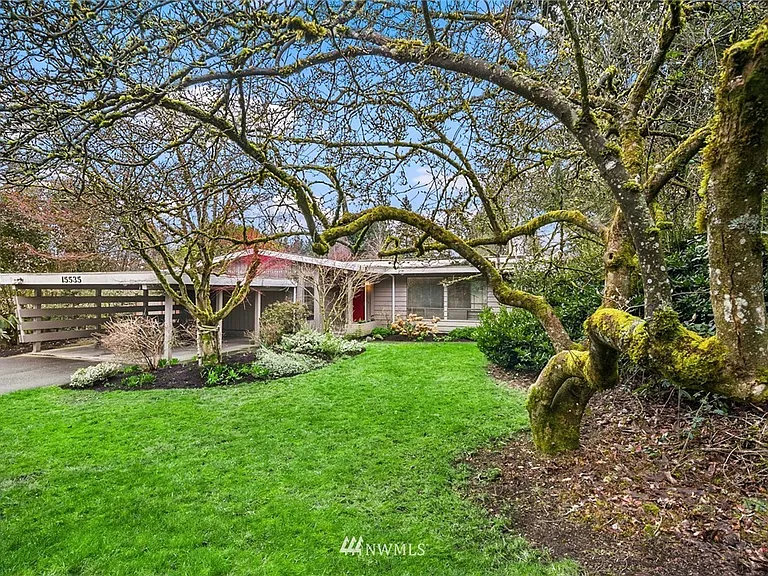 15535 SE 24th St — Photo 2