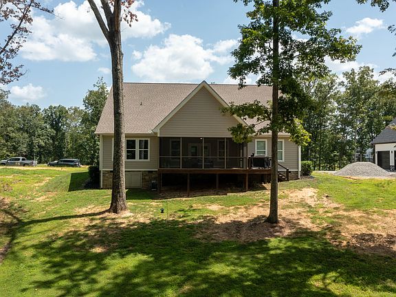 3rd image of 106 Goose Ln