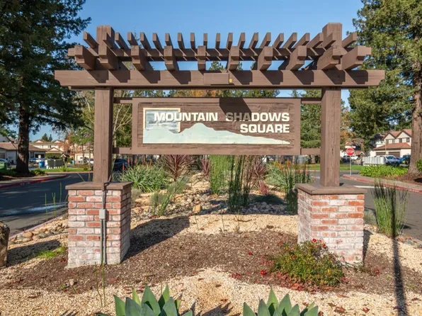 54 Francis Circle, Rohnert Park, CA 94928