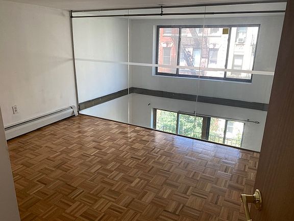 5th image of 212 E 10th St #4A4