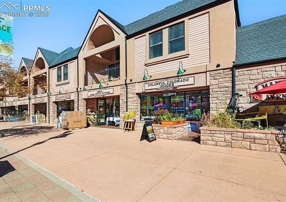 1st image of 906 Manitou Ave APT 201