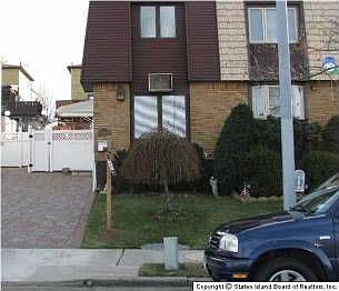 1st image of 24 E Reading Ave