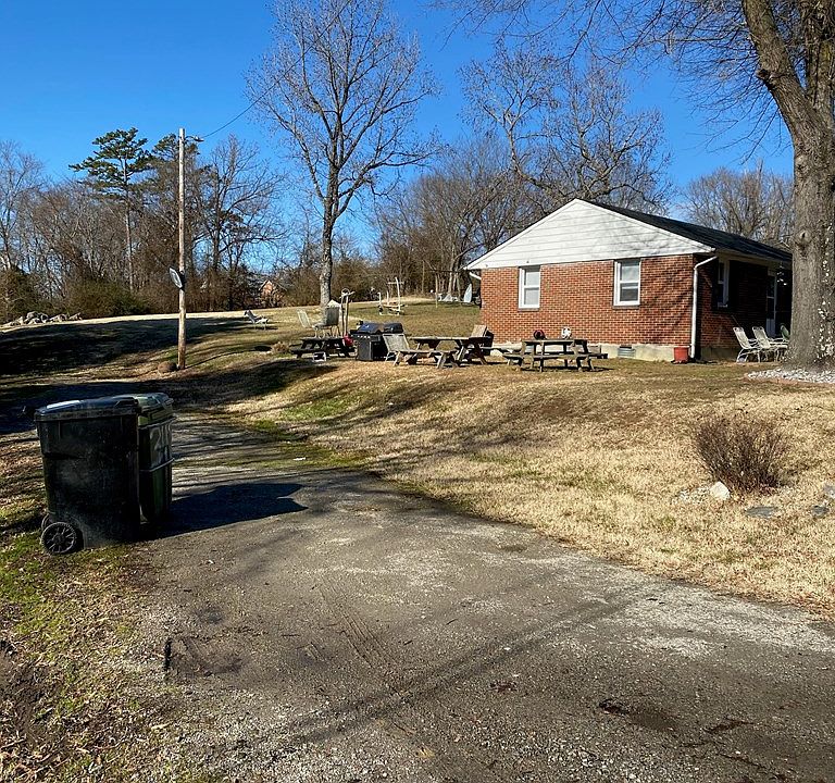 2nd image of 348 Stephens St