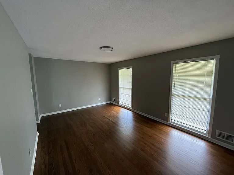 120 Woodbine Ter — Photo 7
