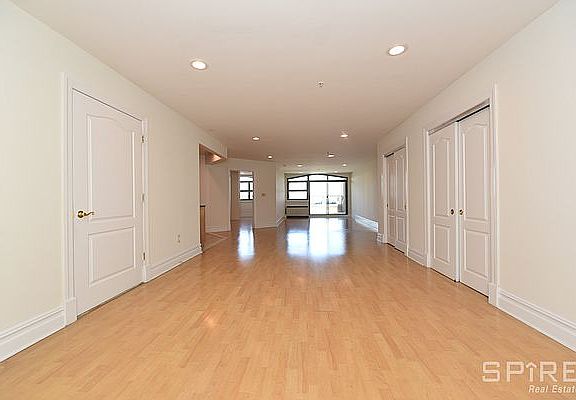 4th image of 19-19 24th Ave #L613