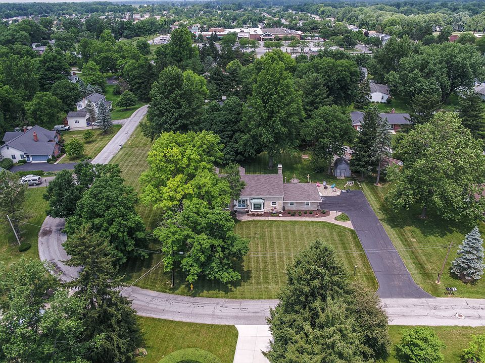 1st image of 150 Hillside Dr