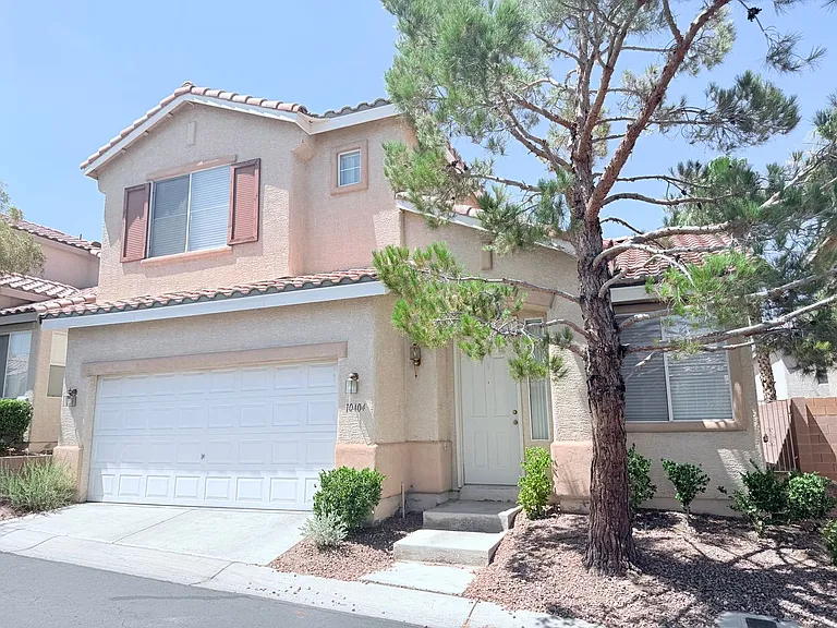 10404 Sloping Hill Ave — Photo 1