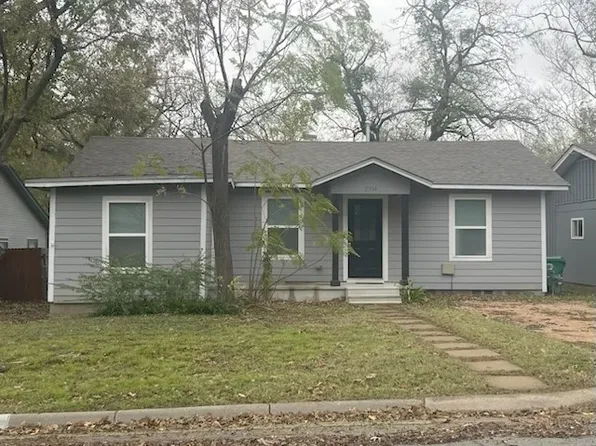 2704 Bolivar St, Denton, TX 76201