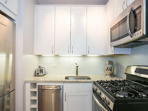 2nd image of 12 E 97th St #1H