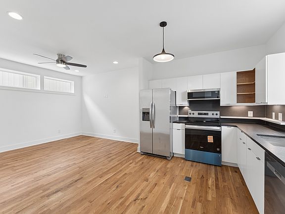 4th image of 2513 White Ave #12