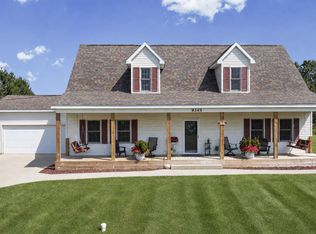 9345 Hogan Rd, Fenton, MI 48430