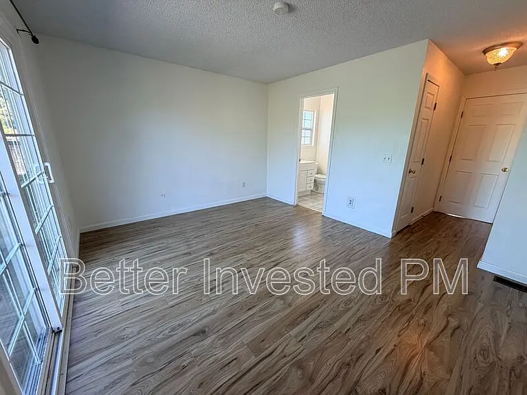 1713 Mariposa Dr — Photo 7