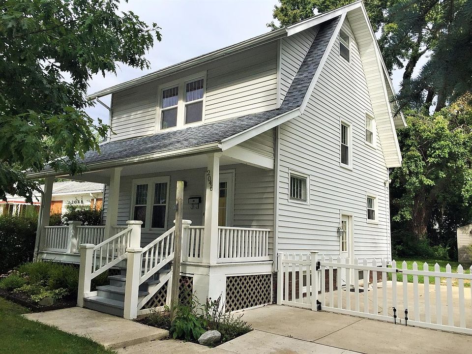 1st image of 2046 Merrill St